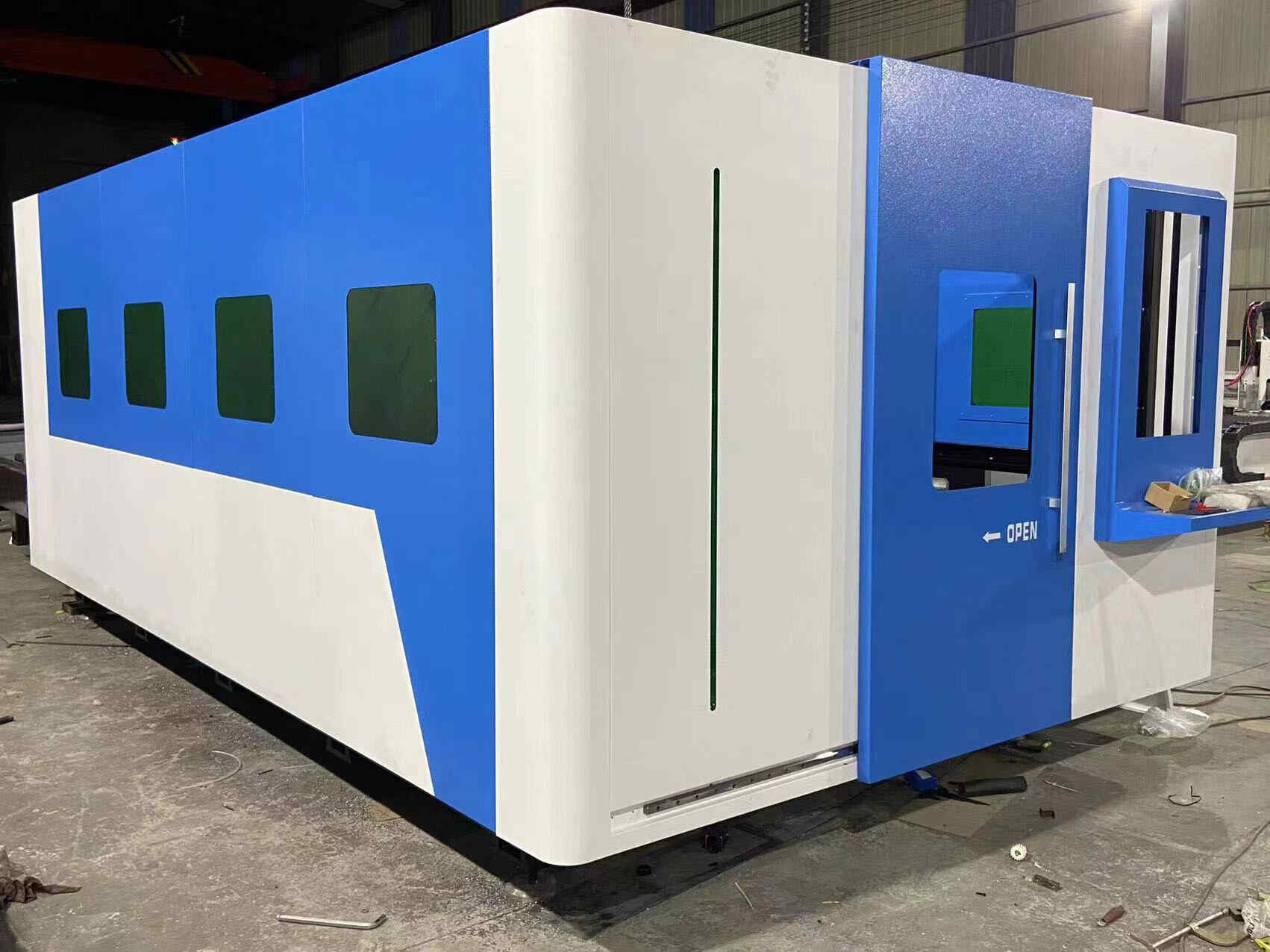 Máy cắt Laser 2000W cho kim loại
